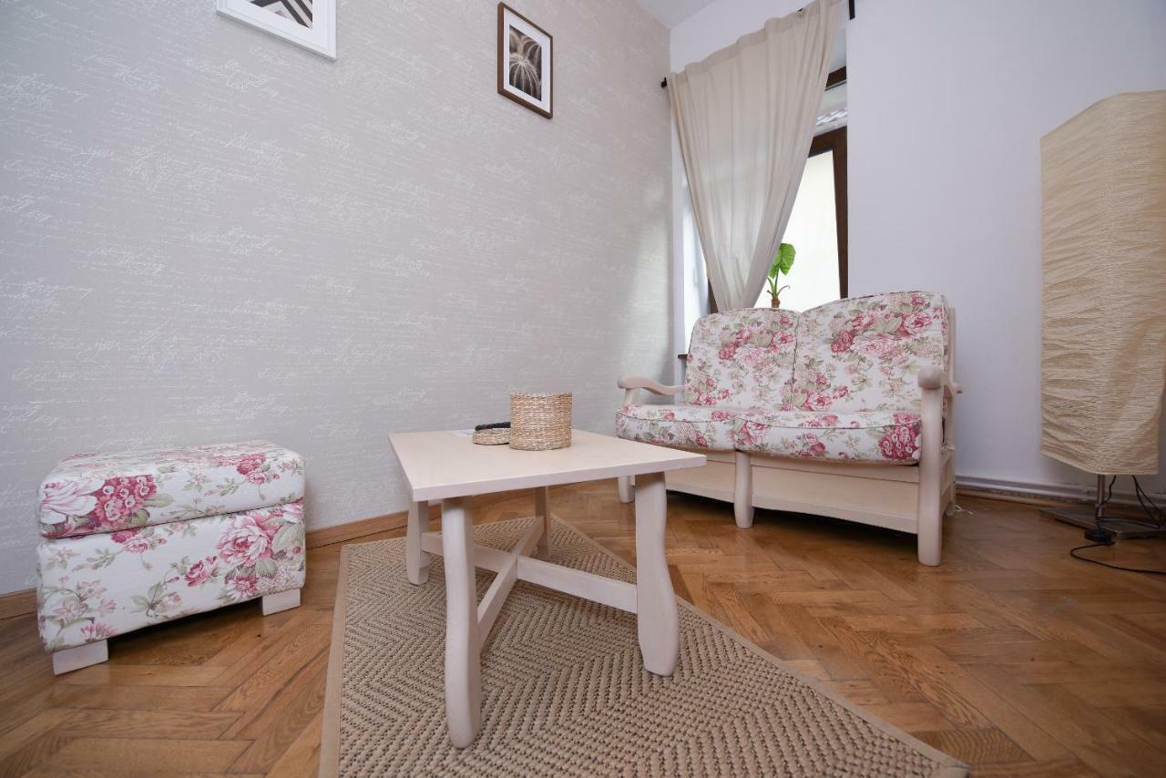 Buzoianu Residence By Holztreppe บราชอฟ ภายนอก รูปภาพ