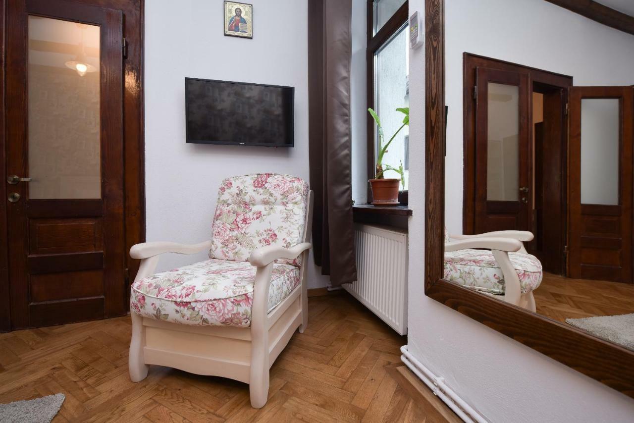 Buzoianu Residence By Holztreppe บราชอฟ ภายนอก รูปภาพ